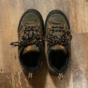 Toddler boys Merrell shoe size 12. Worn one season!